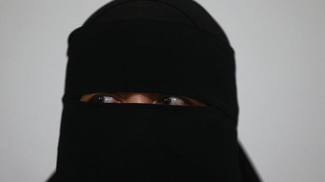 ‘Symbol of oppression:’ German college in hot water over controversial burqa course