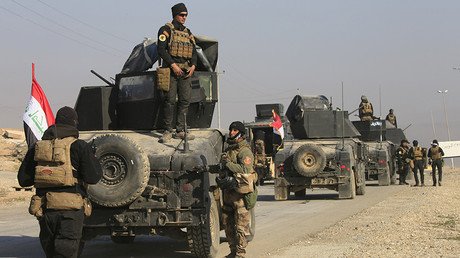 US-backed Iraqi forces advance on ISIS-held areas of Mosul, as 750,000 civilians remain trapped