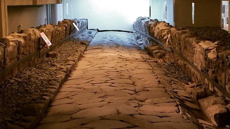 Appian Meal: McDonald’s in Italy offers diners macabre view of ancient Roman highway (PHOTOS)