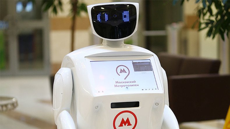 Adorable robot joins Moscow Metro team to greet passengers during holidays 