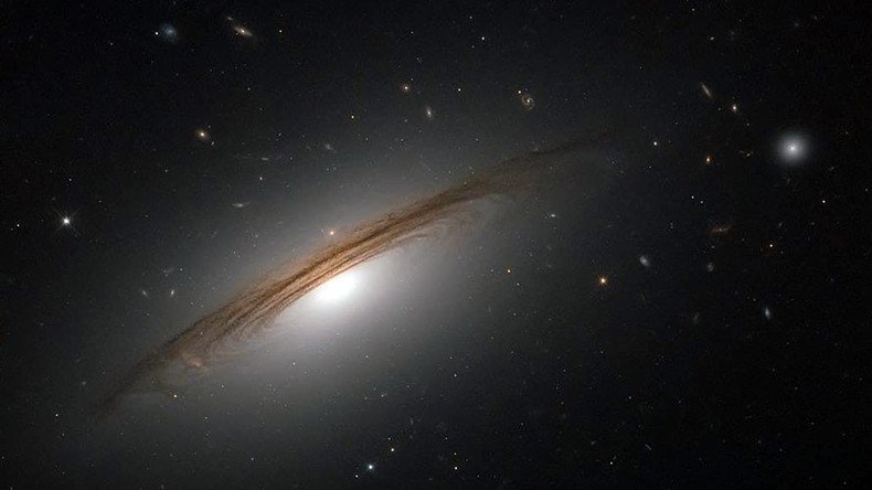 Extraordinary hybrid galaxy captured by NASA’s Hubble (PHOTO)