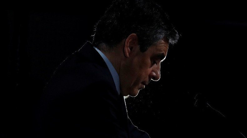 French pres. hopeful Fillon faces fraud accusations for not declaring billionaire’s €50K loan