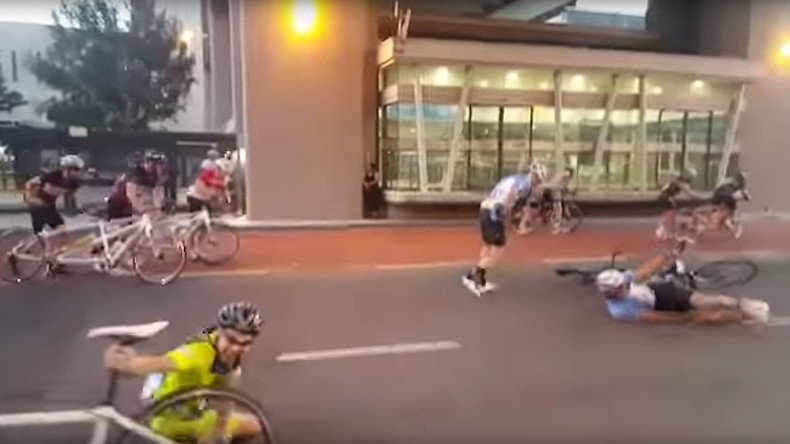 Blowin’ in the wind: Bike race canceled over heavy gusts (VIDEOS)