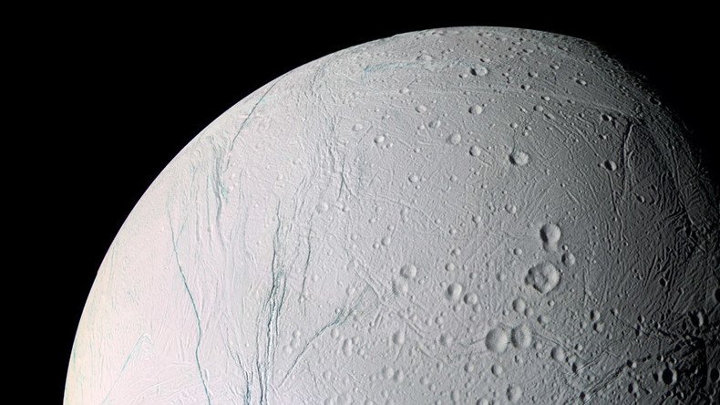 NASA's Cassini detects heat of ocean on Saturn moon (PHOTO)