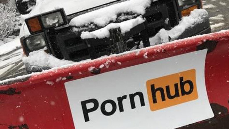 PornHub offers to ‘plow your brains out’ if snowed under for #StormStella (PHOTOS)