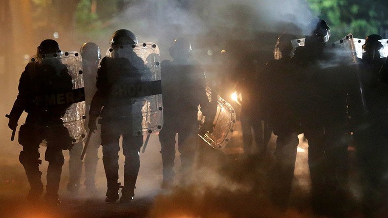 Anti-austerity protesters block roads in Brazil after clashes with police (VIDEO)