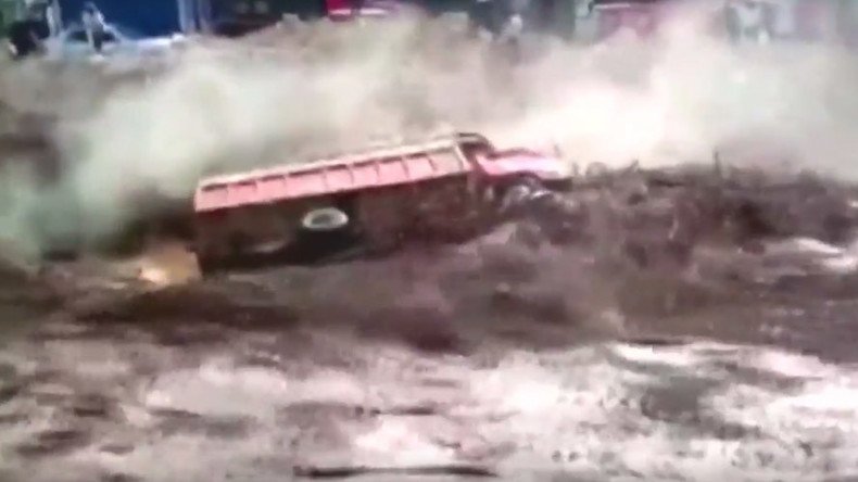 Man miraculously escapes from raging Peruvian mudslide (VIDEO)