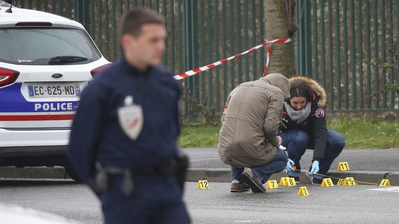Confirmed: Orly attacker shot & injured police officer north of Paris before going to airport