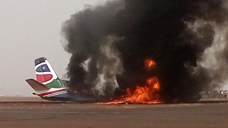 Plane smashes into fire truck at South Sudan airport (VIDEO, PHOTOS)