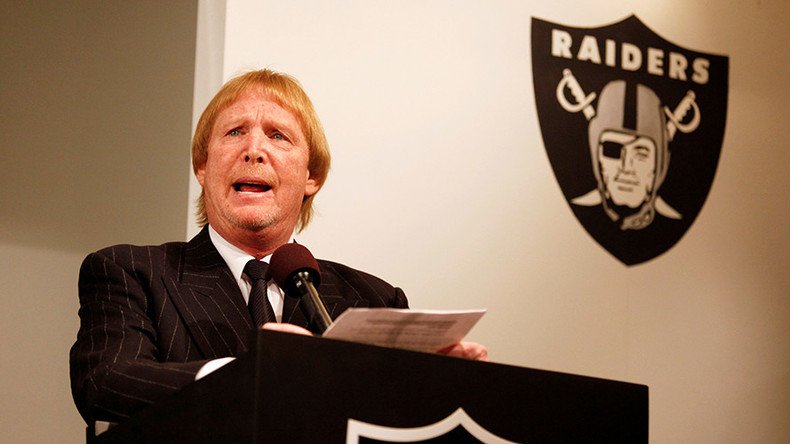 NFL takes Vegas gamble with approval to move Oakland Raiders, fans divided