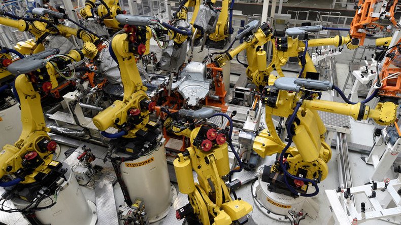 Robot workers replace ‘blue collar’ workers, not managers –  study