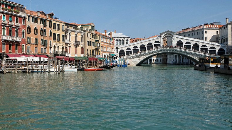 Italian police thwart suspected jihadist plot to blow up landmark Venice bridge (VIDEO)