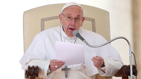 ‘False image of reality’: Pope Francis castigates social media & reality TV