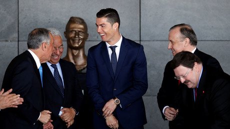 Sculptor creates odd-looking Cristiano Ronaldo bust, and Internet