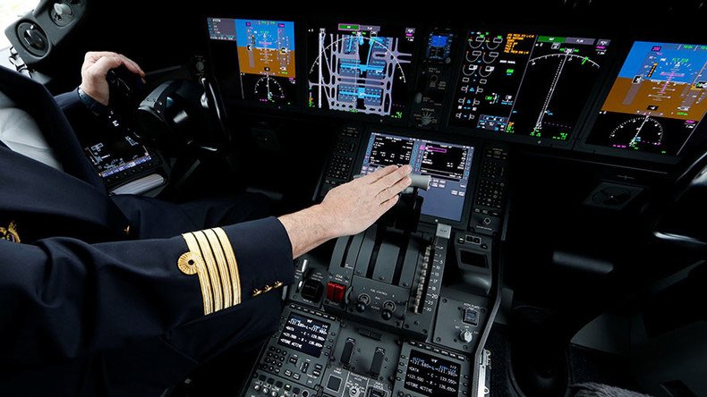 Pilots’ poor English could cause air disasters, study finds