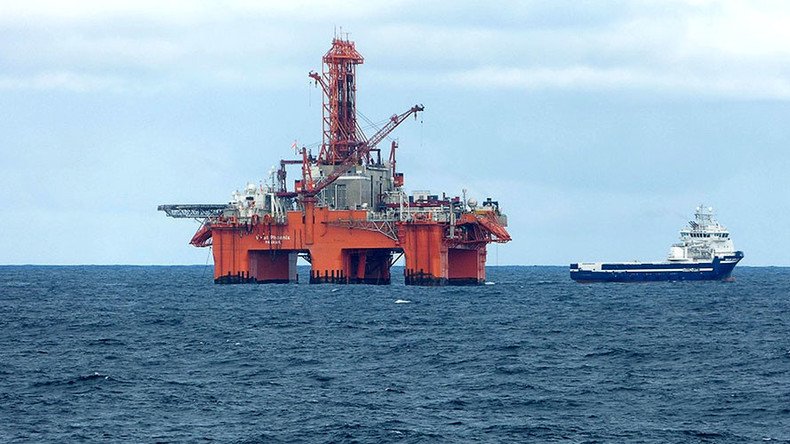 Oil at near one-month high on supply outage in North Sea