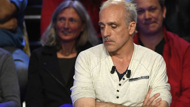 ‘Anti-capitalist T-shirt guy’: Philippe Poutou an online hit in French presidential debate