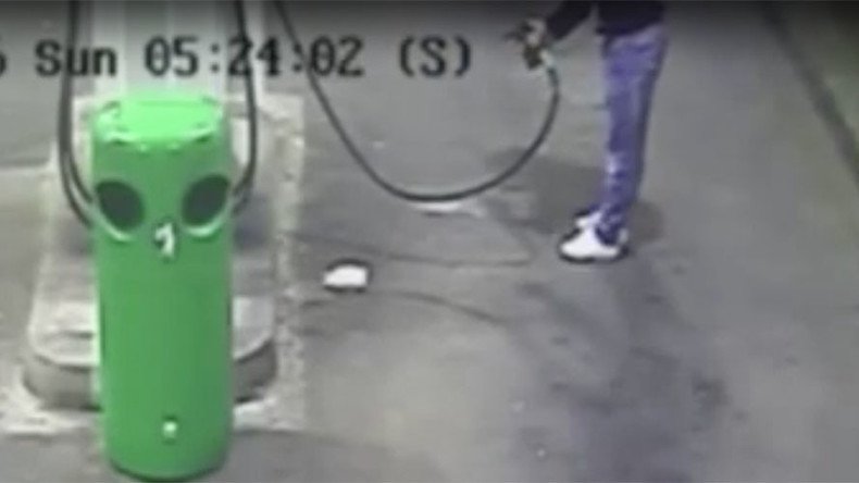 Man who tried to set himself alight at gas station jailed (VIDEO)