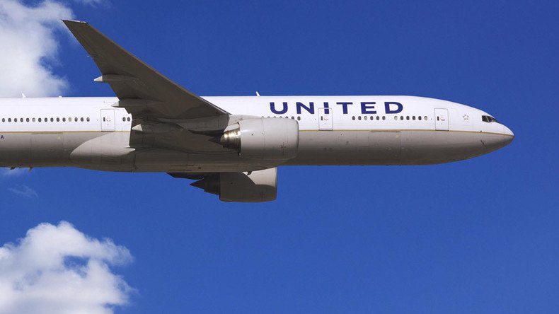Sting in the tail for United Airlines: Scorpion attacks passenger on plane