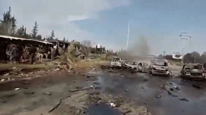 Moment after Syrian bus convoy hit by blast captured on video (GRAPHIC) 