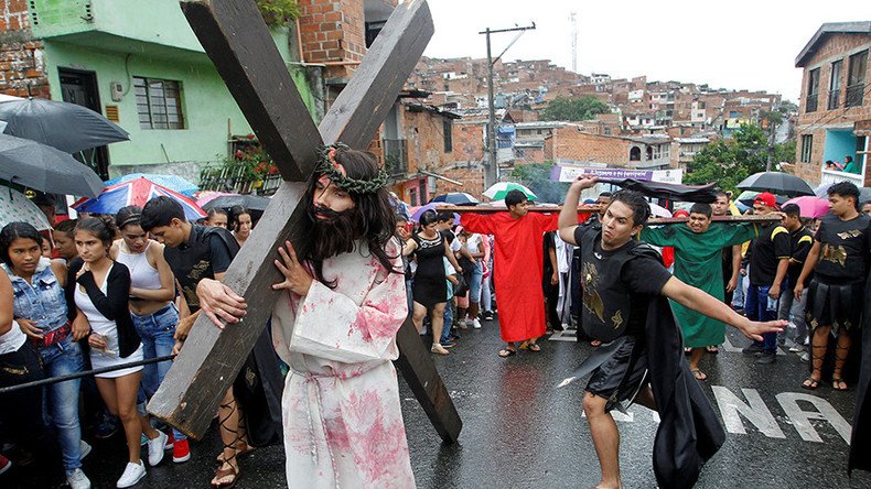Crocodile hunting and crucifixion: 7 weird ways Easter was celebrated around the world (VIDEOS)