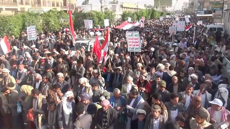 Yemenis protest Saudi bombing & ‘traitors supporting war of aggression’ (VIDEO)