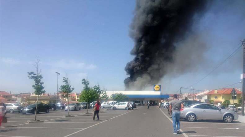 Plane crash near supermarket in Portugal leaves 5 dead  (VIDEOS, PHOTOS)