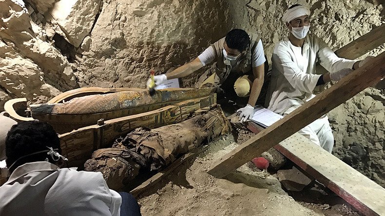 Ancient Egyptian tomb discovered with mummies, funerary statues near Luxor (PHOTOS)