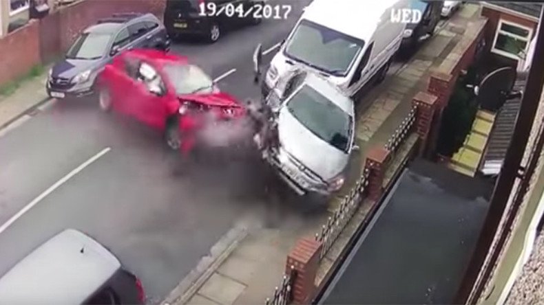 Car ploughs into 4 vehicles before passenger flees with dog (VIDEO)