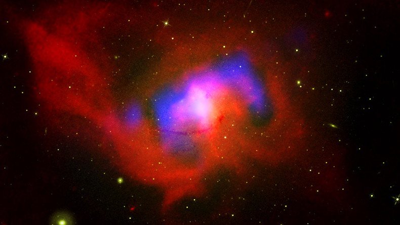 NASA telescopes detect ‘heartbeat’ of distant black hole (PHOTO)