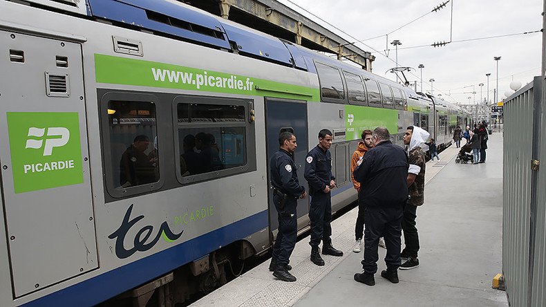 Paris Nord train station evacuated, man arrested after knife threats – reports (PHOTO, VIDEO)