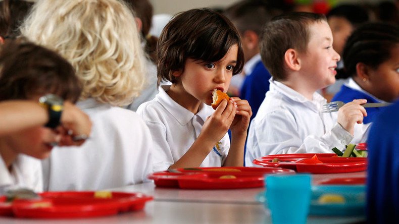 British children go hungry on vacation without free school meals 