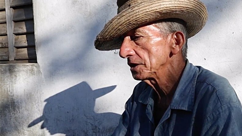 Stinging the pain away: Cuban man treats ailments with bizarre scorpion method (VIDEO)
