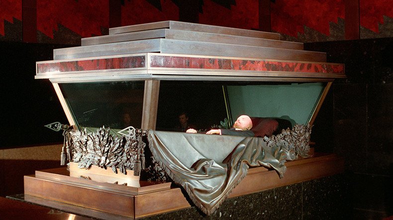 Yeltsin ordered to bury Lenin's body, 'demolish Mausoleum,' Russia's former PM reveals