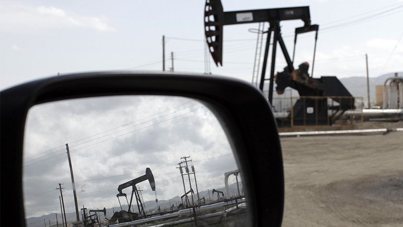Oil prices continue to slide on growing global oversupply