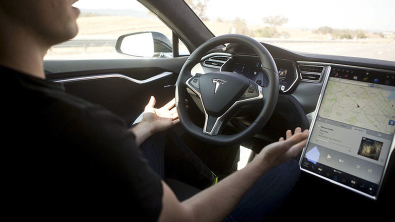 Apple, Tesla seek California rule changes for self-driving cars