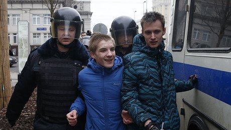 Pitting minors against police ‘almost a crime’ – PM Medvedev on anti-corruption protests