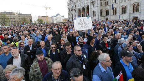 70k rally against new Hungarian govt rules targeting Soros-funded college (VIDEO)