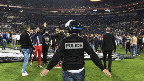 Shocking violence between French & Turkish fans delays Europa League kickoff (VIDEO)