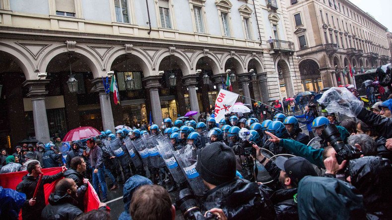 Violent clashes break out as police, protesters face off in Turin, Italy (PHOTOS, VIDEO)