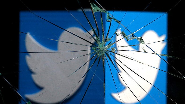 Brief Twitter outages worldwide day after WhatsApp panic