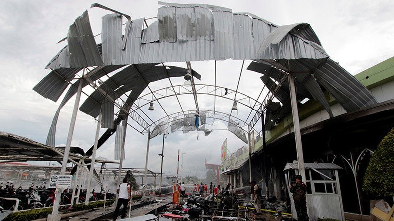 Over 50 wounded in double bombing outside supermarket in Thailand
