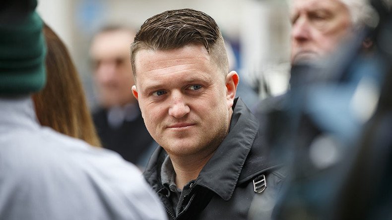 Ex-leader of far-right EDL Tommy Robinson arrested trying to ‘video Muslims’ outside court