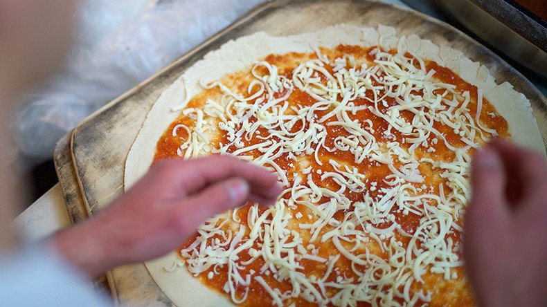 Chicago jail inmates get their own pizzeria and cell delivery service 