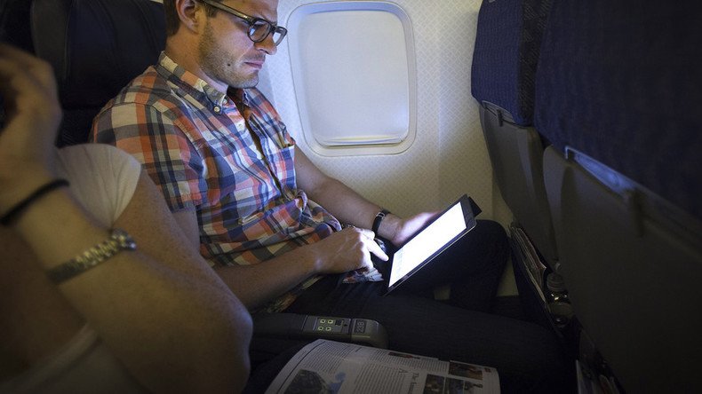 Airlines, DHS officials discuss laptop & tablet ban on flights from Europe ‒ report