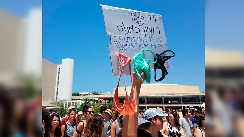 ‘SlutWalk’ attracts up to 1,000 demonstrators in Israel (VIDEO, PHOTOS)