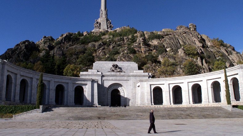 Spanish lawmakers vote to remove remains of fascist dictator Franco from the ’Valley of the Fallen’