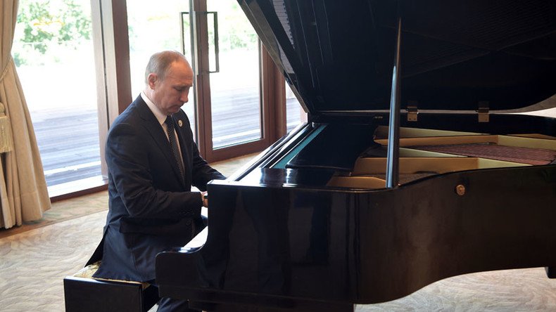 Putin undecided on what melody to play for Trump 