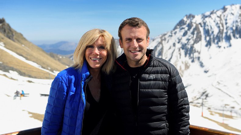 ‘Good-looking mom’: Berlusconi ‘flatters’ Macron with thinly-veiled jab at first lady