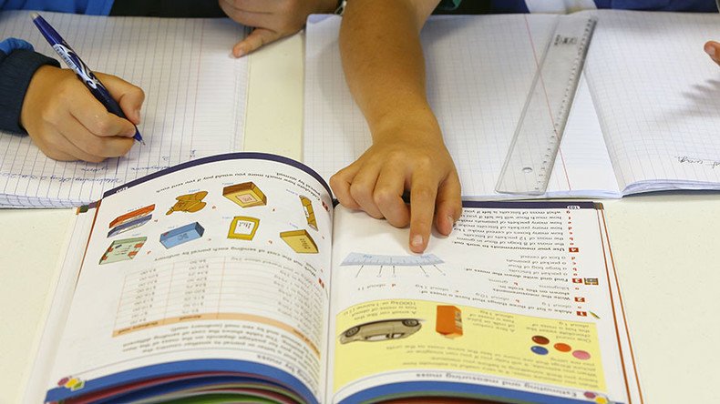 ‘Anatomically correct’ clitoris appears for 1st time in French textbooks after feminist campaign